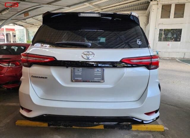 
								TOYOTA FORTUNER FOR SALE IN KENYA full									
