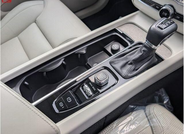 
								VOLVO XC60 FOR SALE IN KENYA full									