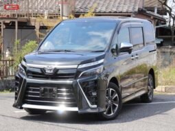 TOYOTA VOXY FOR SALE IN KENYA