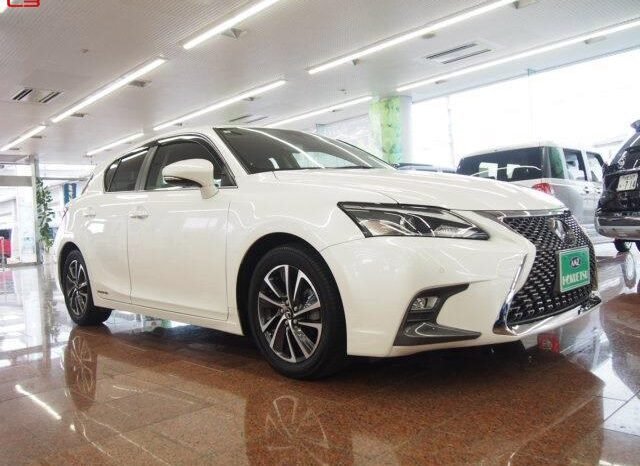 
								LEXUS CT FOR SALE IN KENYA full									