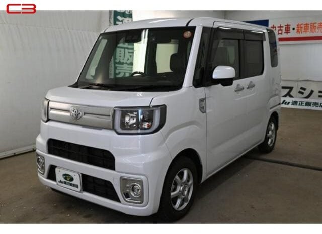 
								TOYOTA PIXIS MEGA FOR SALE IN KENYA full									