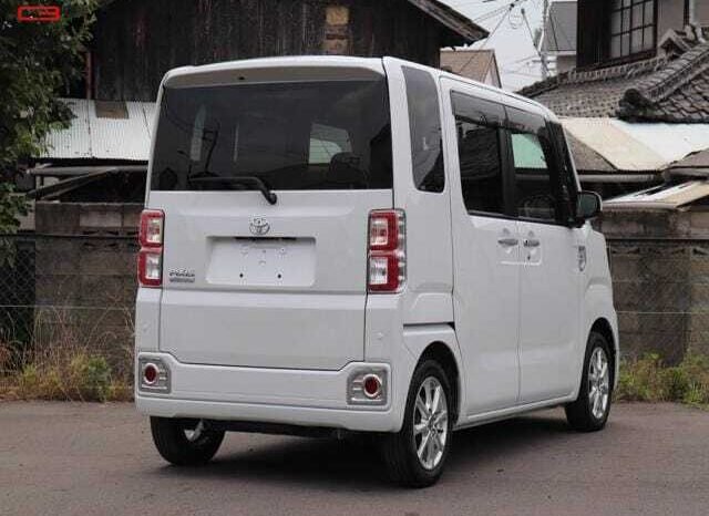 
								TOYOTA PIXIS MEGA FOR SALE IN KENYA full									