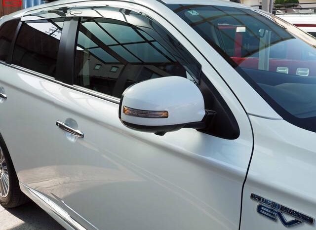 
								MITSUBISHI OUTLANDER PHEV FOR SALE IN KENYA full									