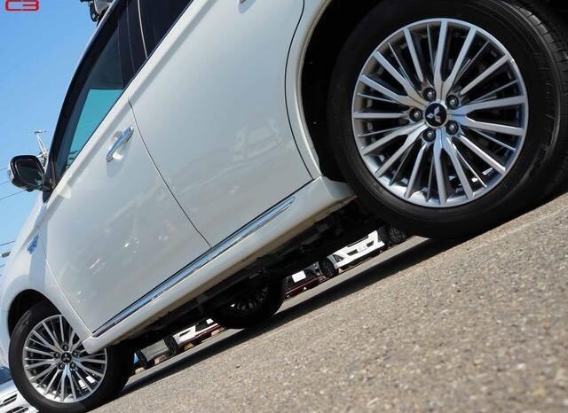 
								MITSUBISHI OUTLANDER PHEV FOR SALE IN KENYA full									