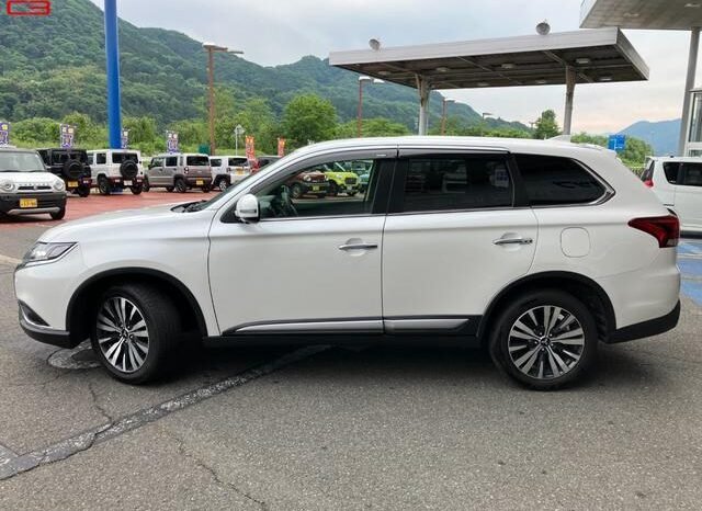
								MITSUBISHI OUTLANDER FOR SALE IN KENYA full									