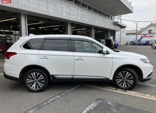 
								MITSUBISHI OUTLANDER FOR SALE IN KENYA full									
