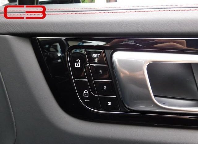 
								PORSCHE CAYENNE FOR SALE IN KENYA full									