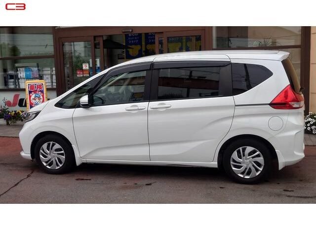 
								HONDA FREED FOR SALE IN KENYA full									