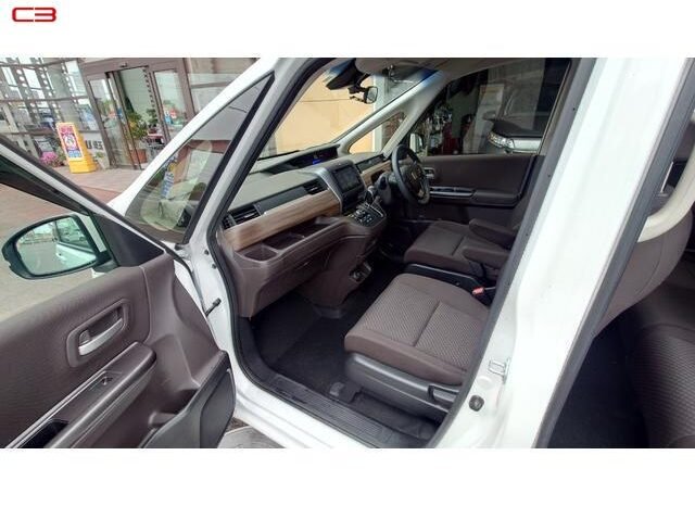 
								HONDA FREED FOR SALE IN KENYA full									