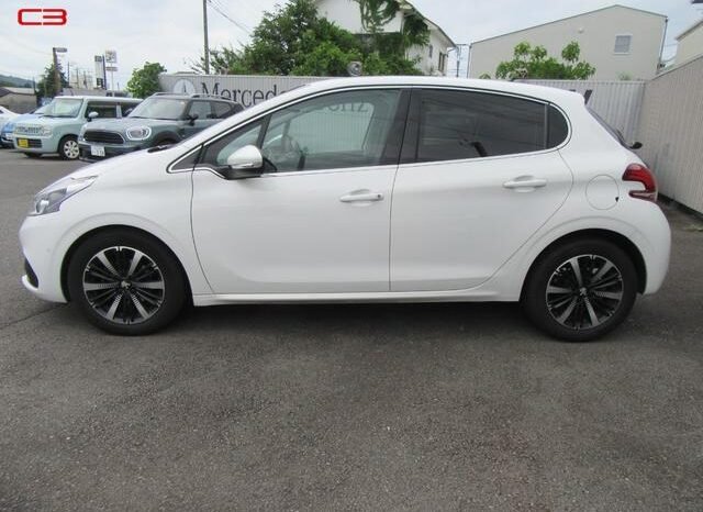 
								PEUGEOT 208 FOR SALE IN KENYA full									