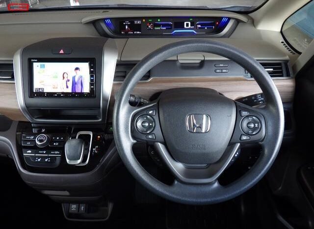 
								HONDA FREED HYBRID FOR SALE IN KENYA full									
