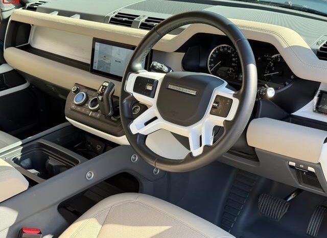 
								LAND ROVER DEFENDER FOR SALE IN KENYA full									