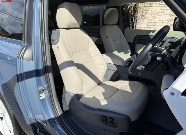 
								LAND ROVER DEFENDER FOR SALE IN KENYA full									