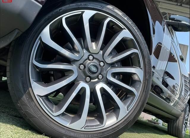 
								LAND ROVER RANGE ROVER FOR SALE IN KENYA full									