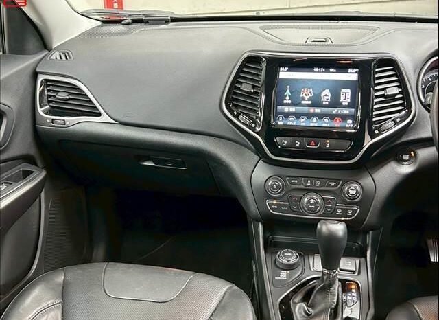
								CHRYSLER JEEP JEEP CHEROKEE FOR SALE IN KENYA full									