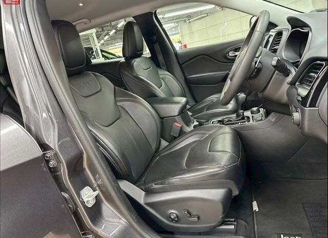 
								CHRYSLER JEEP JEEP CHEROKEE FOR SALE IN KENYA full									