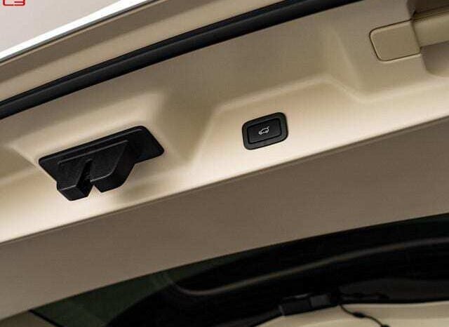 
								LAND ROVER RANGE ROVER FOR SALE IN KENYA full									