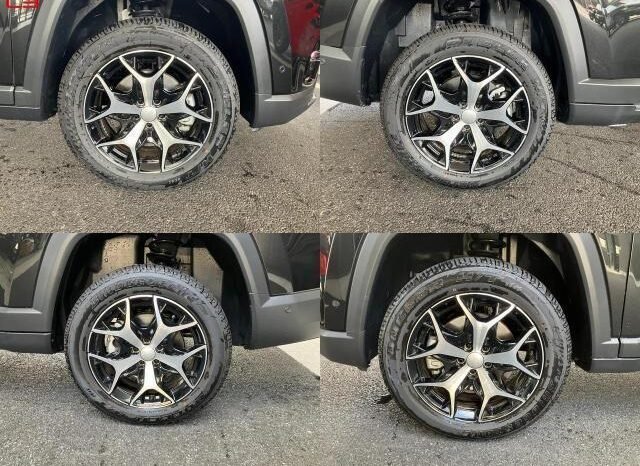 
								CHRYSLER JEEP JEEP COMMANDER FOR SALE IN KENYA full									
