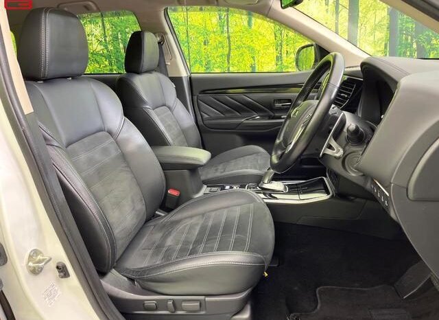 
								MITSUBISHI OUTLANDER PHEV FOR SALE IN KENYA full									