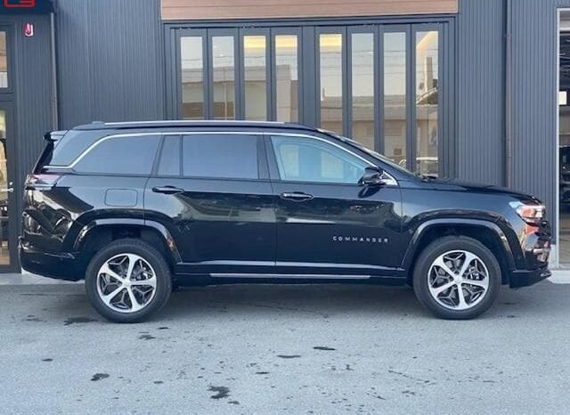
								CHRYSLER JEEP JEEP COMMANDER FOR SALE IN KENYA full									
