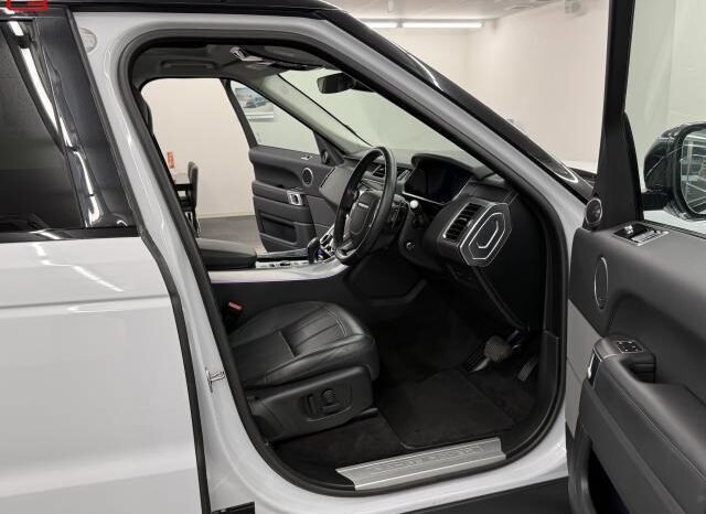 
								LAND ROVER RANGE ROVER SPORT FOR SALE IN KENYA full									