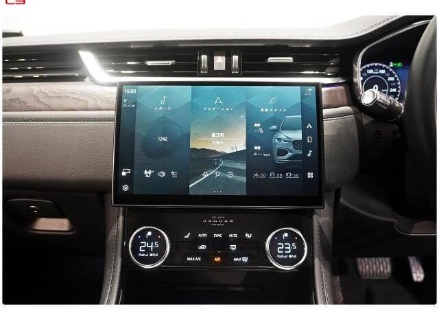 
								JAGUAR F PACE FOR SALE IN KENYA full									