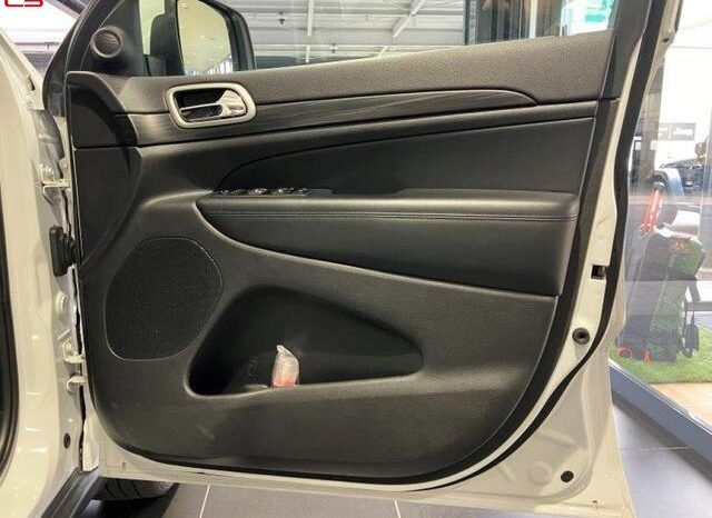 
								CHRYSLER JEEP JEEP GRAND CHEROKEE FOR SALE IN KENYA full									