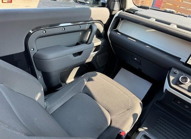 
								LAND ROVER DEFENDER FOR SALE IN KENYA full									