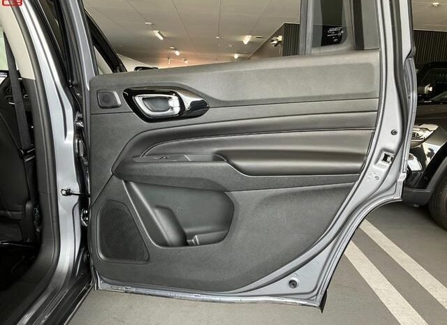 
								CHRYSLER JEEP JEEP COMMANDER FOR SALE IN KENYA full									