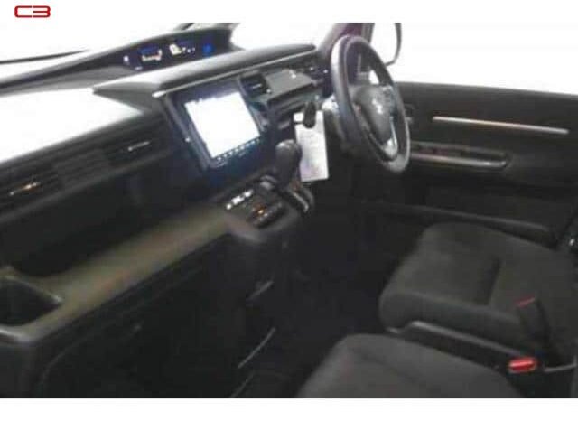
								HONDA STEPWAGON SPADA FOR SALE IN KENYA full									