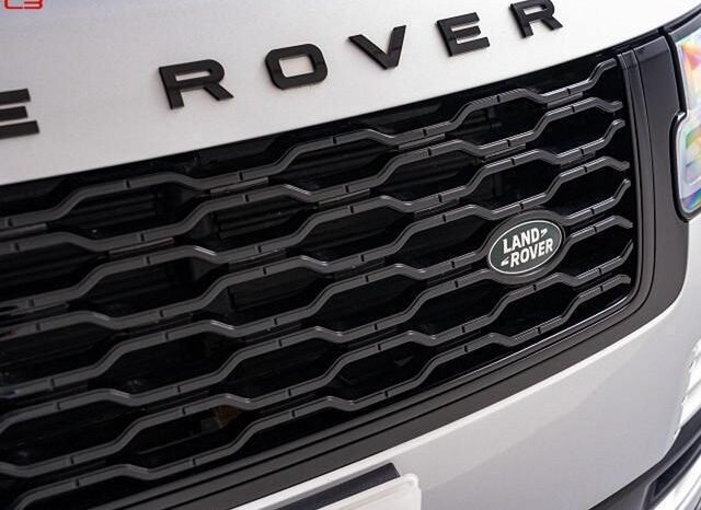 
								LAND ROVER RANGE ROVER FOR SALE IN KENYA full									
