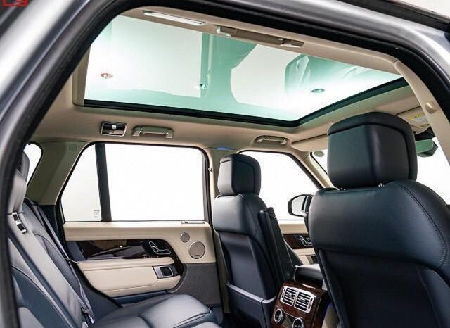 
								LAND ROVER RANGE ROVER FOR SALE IN KENYA full									