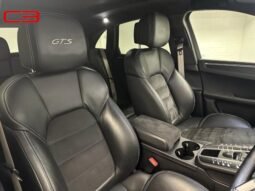 
										PORSCHE MACAN FOR SALE IN KENYA full									