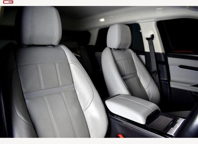 
								LAND ROVER RANGE ROVER FOR SALE IN KENYA full									