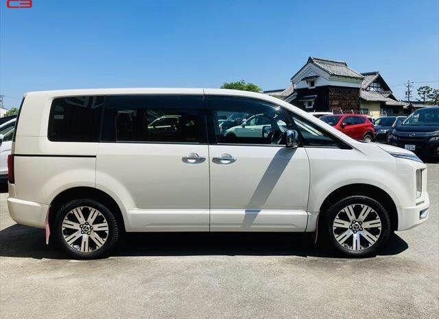 
								MITSUBISHI DELICA D5 FOR SALE IN KENYA full									