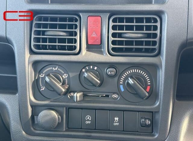 
								NISSAN NT100 CLIPPER FOR SALE IN KENYA full									