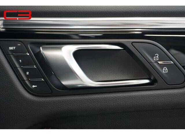 
								PORSCHE MACAN FOR SALE IN KENYA full									