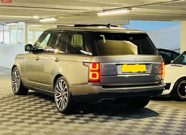 
								LAND ROVER RANGE ROVER FOR SALE IN KENYA full									