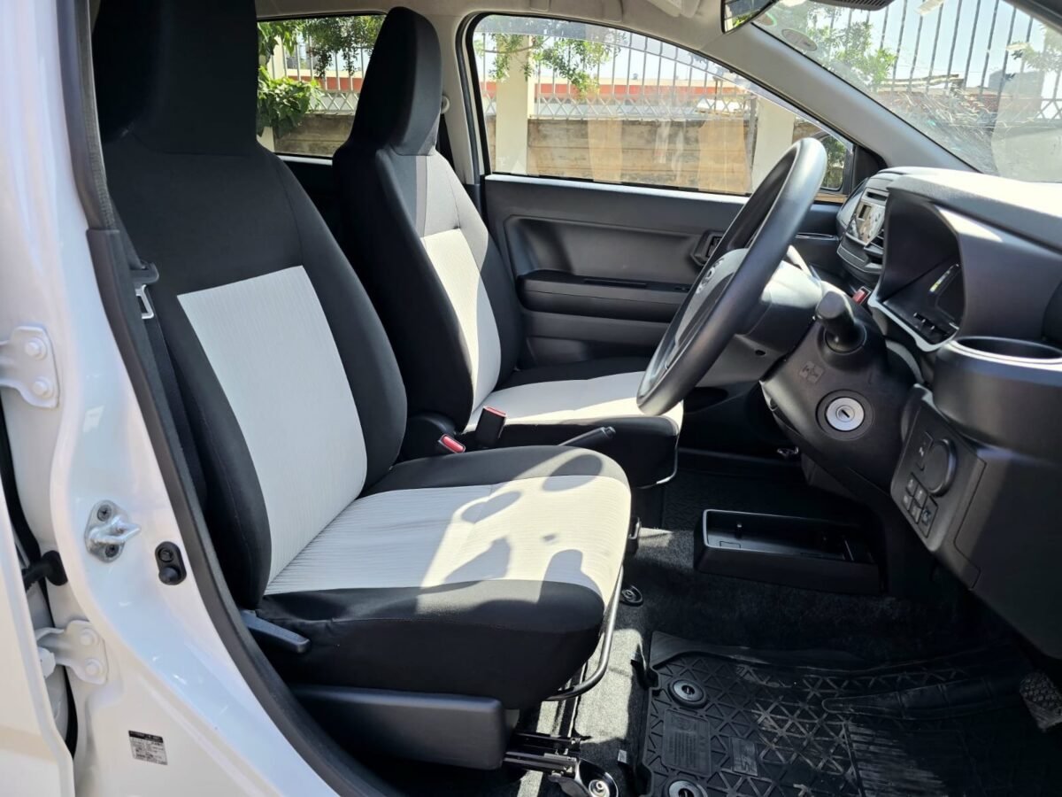 2020 DAIHATSU MIRA FOR SALE FROM JAPAN - Image 6