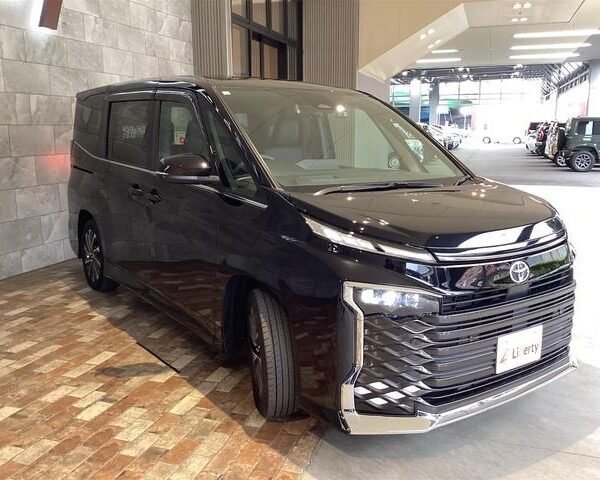 2024 TOYOTA VOXY FOR SALE FROM JAPAN