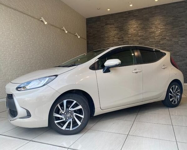 2021 TOYOTA AQUA FOR SALE FROM JAPAN